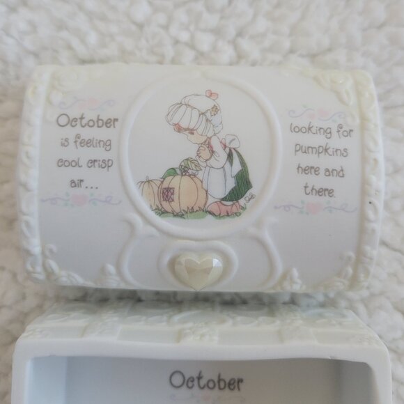 Precious Moments October Birthstone Hope Chest Gift Box - Picture 2 of 16